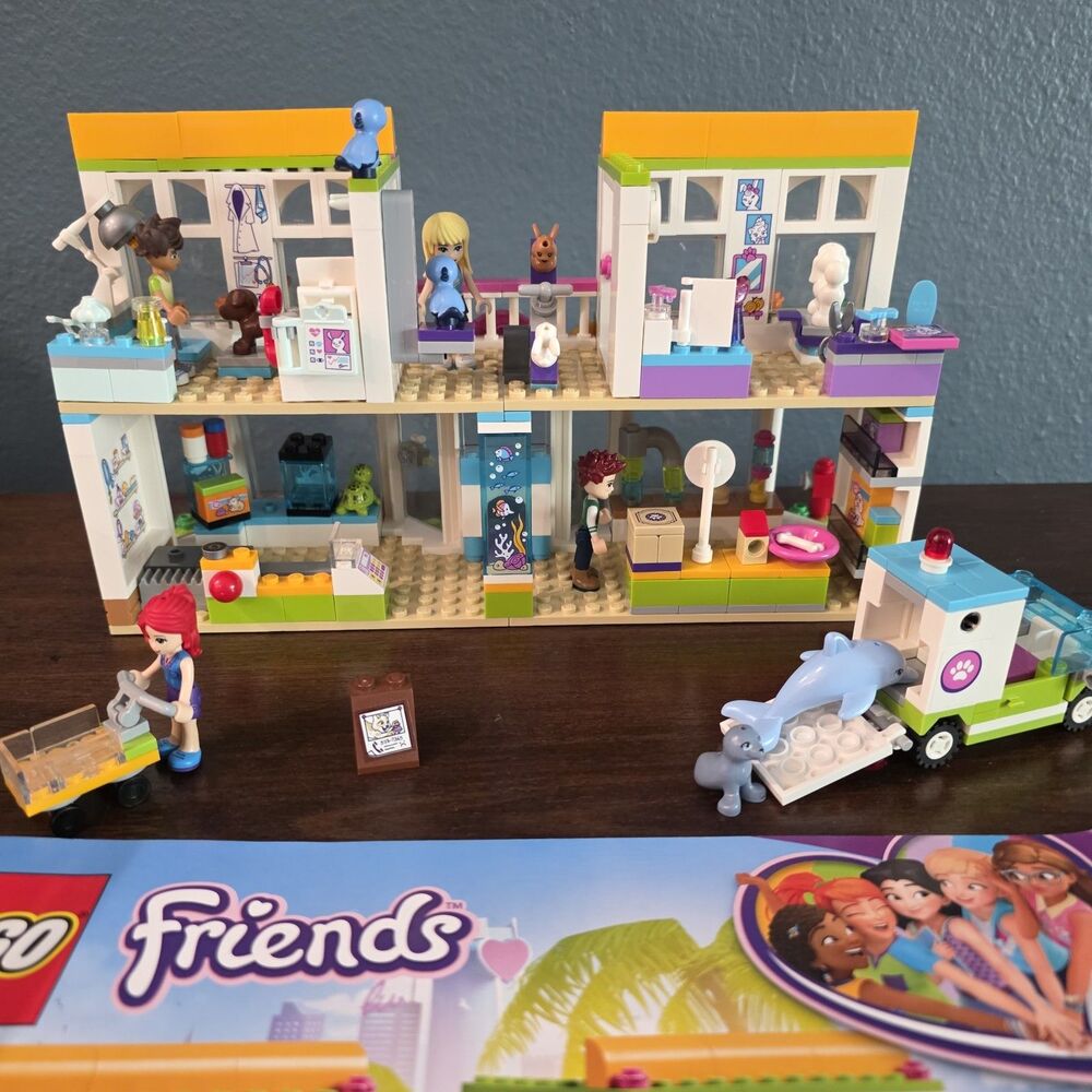 LEGO FRIENDS Heartlake City Pet Centre 41345 & Andrea's Pool Party 41374 READ - Picture 12 of 12
